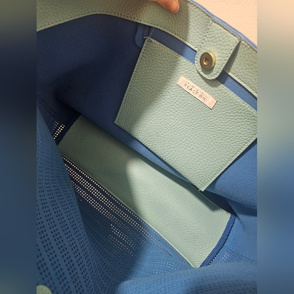 ✨ Kenneth Cole Reaction Perforated Tote Bag – Light Blue ✨ - Picture 10 of 11